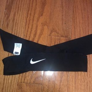 Nike tie/wrap headband